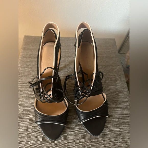 Lamb leather lace-up heels - Picture 2 of 4